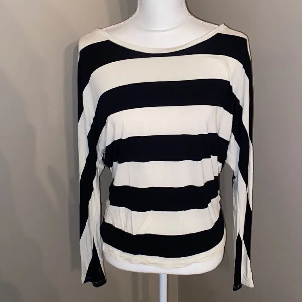 Old Navy Boatneck Long Sleeve Striped Tee Shirt!